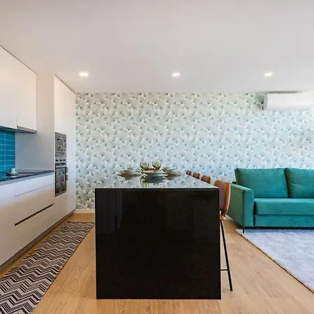 Sunny Vibes & Balcony With Pool Espinho (Aveiro)