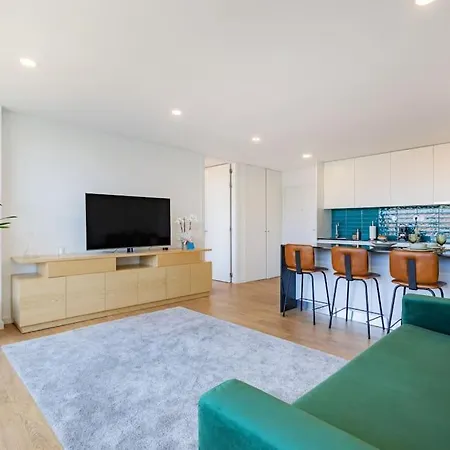 Apartment Sunny Vibes & Balcony With Pool