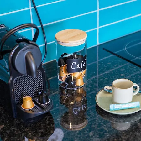 شقة Sunny Vibes & Balcony With Pool *