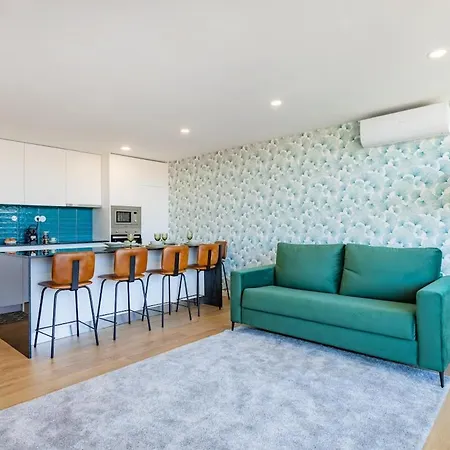 Apartment Sunny Vibes & Balcony With Pool