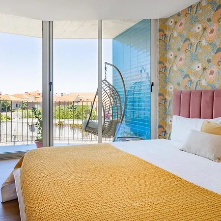 Sunny Vibes & Balcony With Pool * Espinho (Aveiro)
