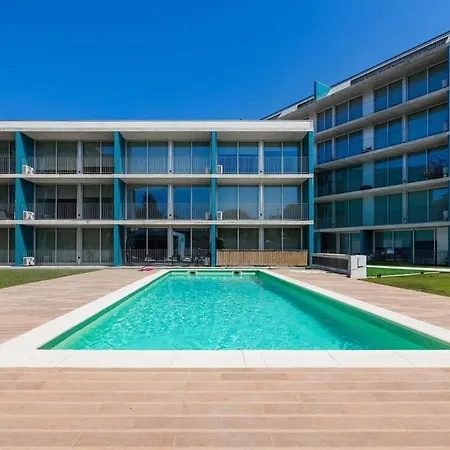 Sunny Vibes & Balcony With Pool Apartman Espinho