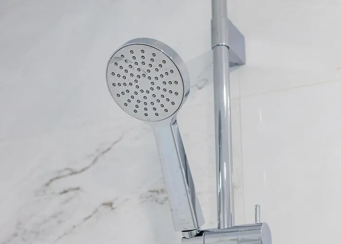 Sunny Vibes & Balcony With Pool Apartamento *